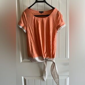 Elegant Peach and White Tie-Front Blouse